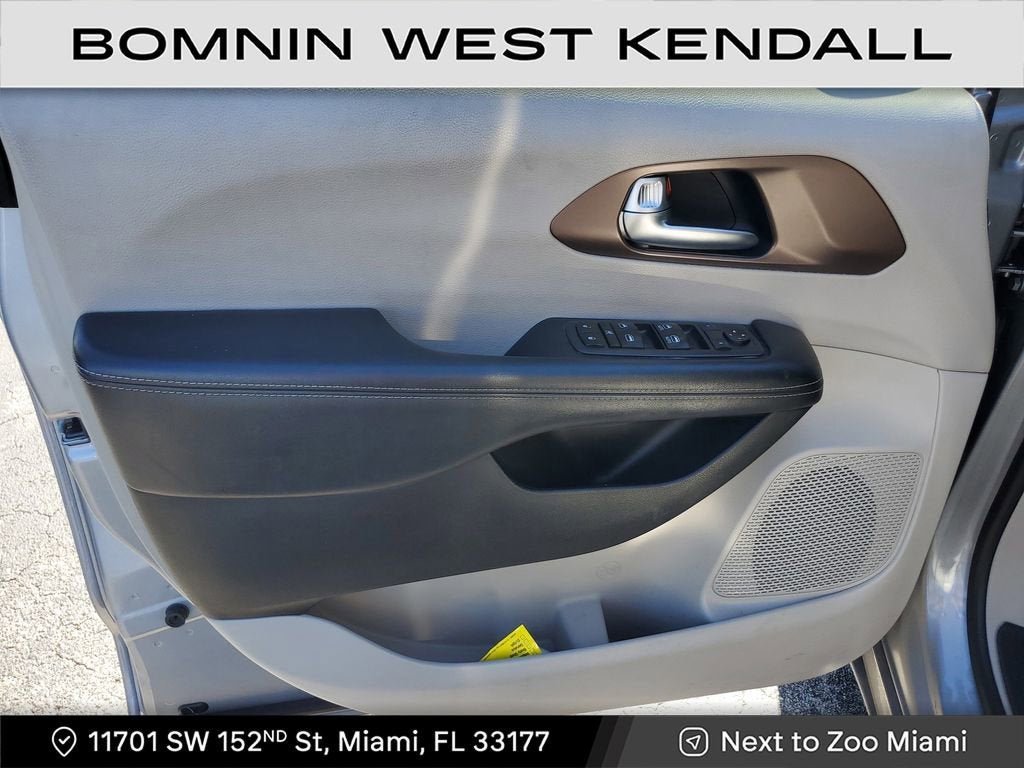 2020 Chrysler Voyager LXI