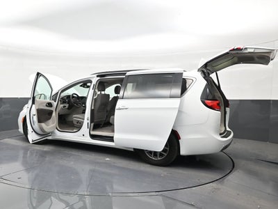 2021 Chrysler Pacifica Touring