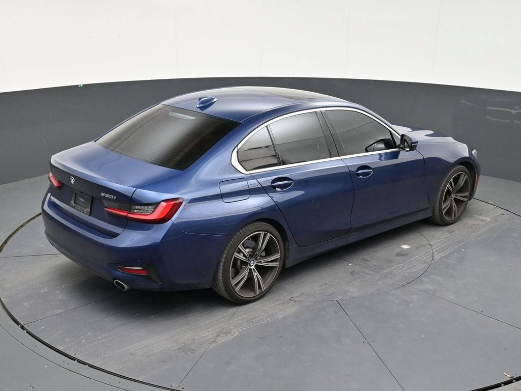 2022 BMW 330i 330i