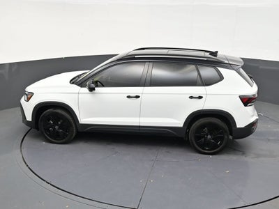 2025 Volkswagen Taos 1.5T SE Black