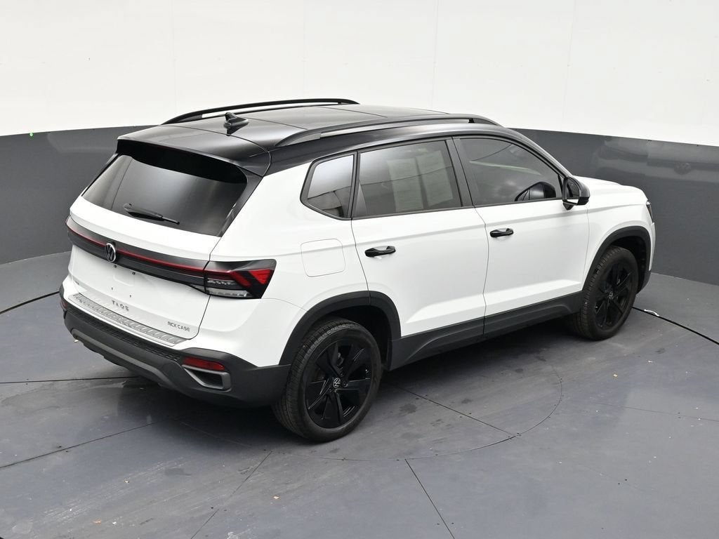2025 Volkswagen Taos 1.5T SE Black