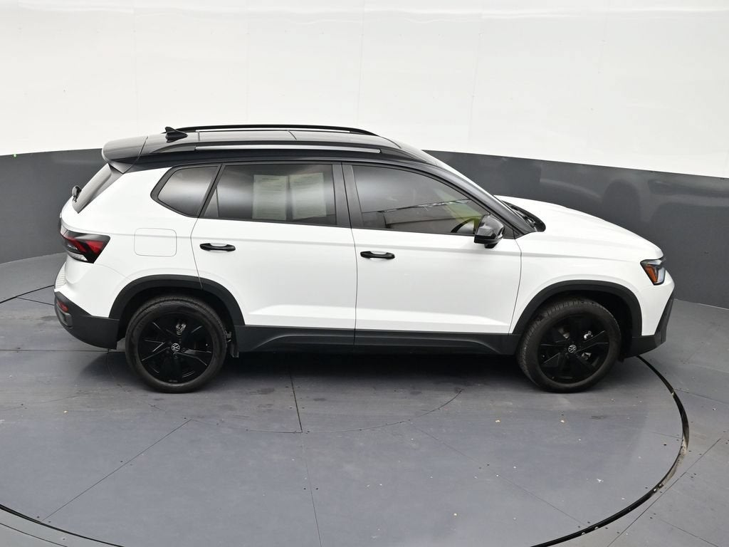 2025 Volkswagen Taos 1.5T SE Black