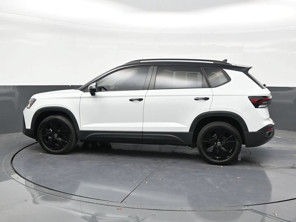 2025 Volkswagen Taos 1.5T SE Black