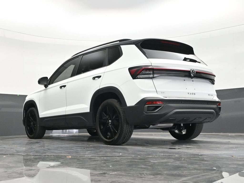 2025 Volkswagen Taos 1.5T SE Black