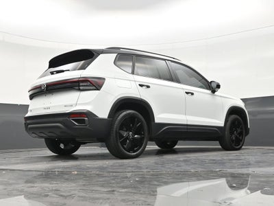 2025 Volkswagen Taos 1.5T SE Black