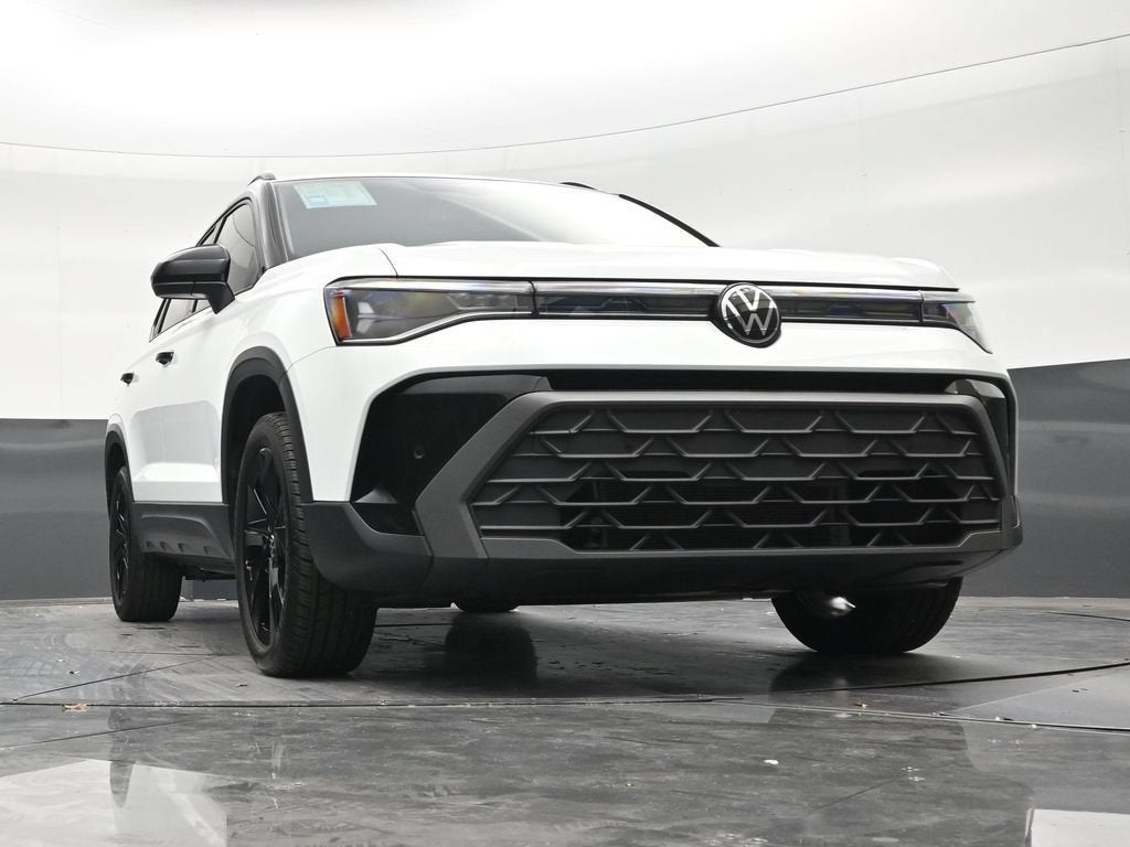 2025 Volkswagen Taos 1.5T SE Black
