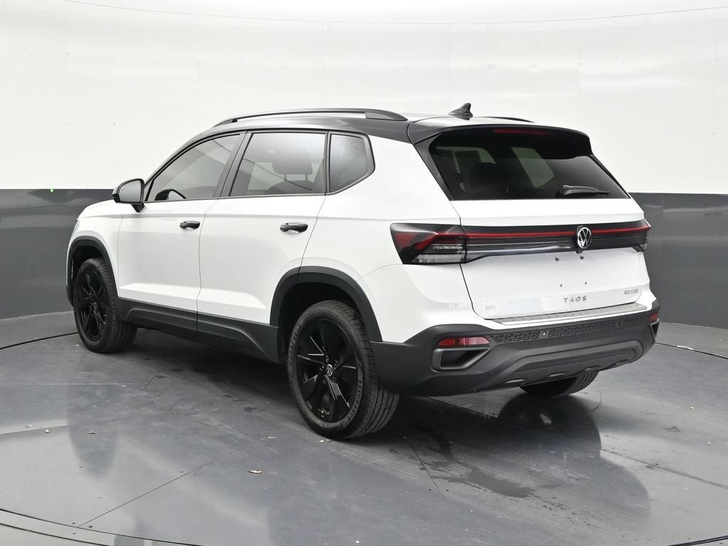 2025 Volkswagen Taos 1.5T SE Black