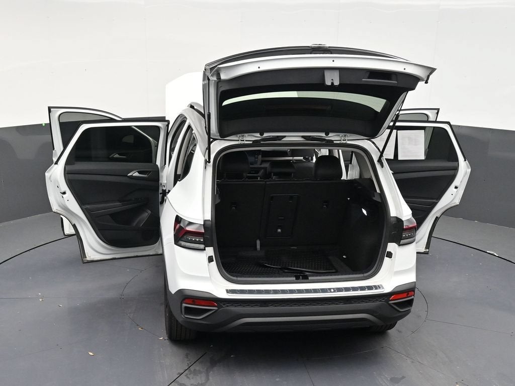 2025 Volkswagen Taos 1.5T SE Black