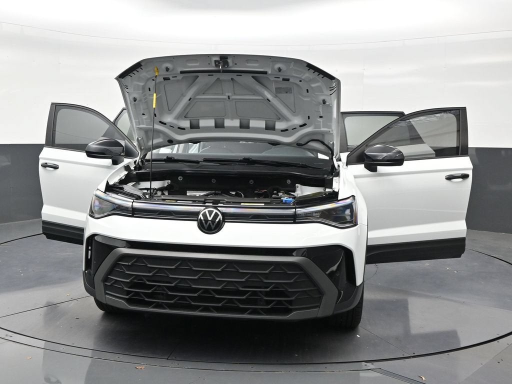 2025 Volkswagen Taos 1.5T SE Black
