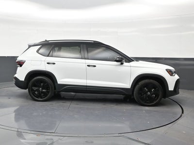 2025 Volkswagen Taos 1.5T SE Black