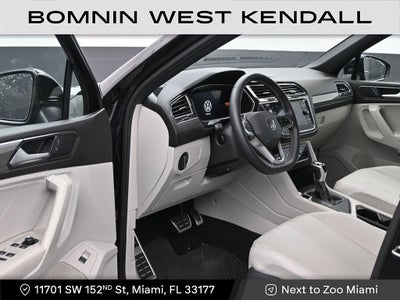 2023 Volkswagen Tiguan SE R-Line Black