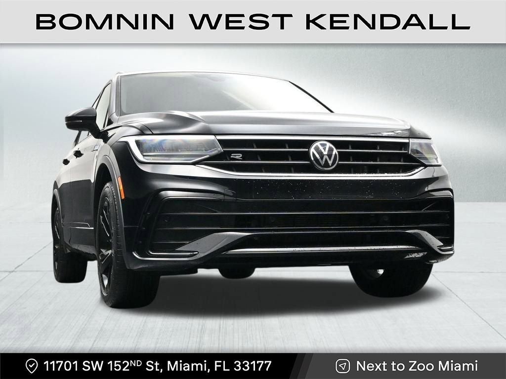 2023 Volkswagen Tiguan SE R-Line Black