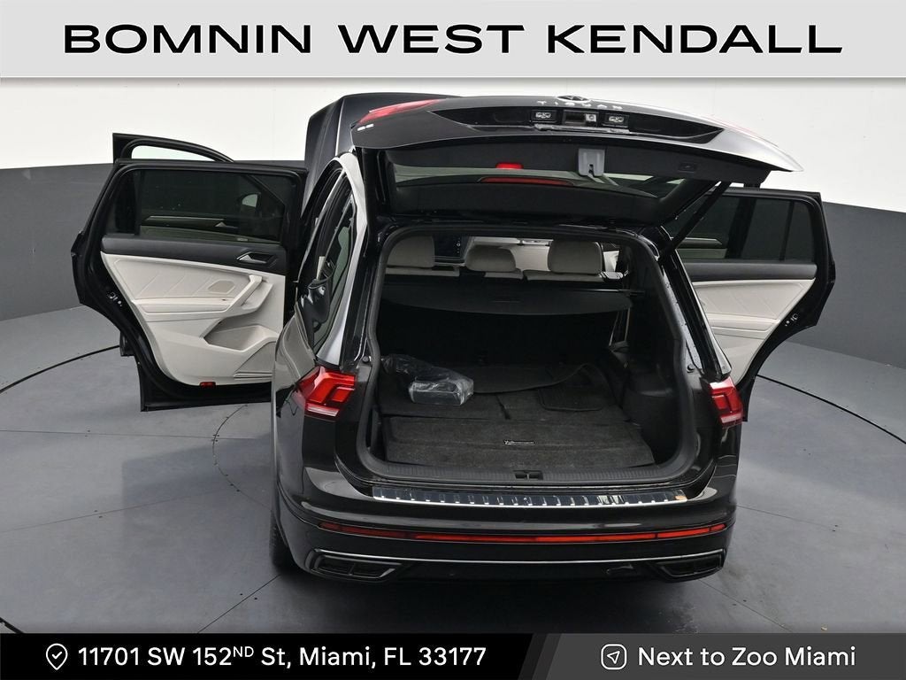 2023 Volkswagen Tiguan SE R-Line Black