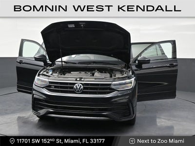 2023 Volkswagen Tiguan SE R-Line Black