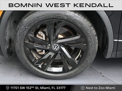 2023 Volkswagen Tiguan SE R-Line Black