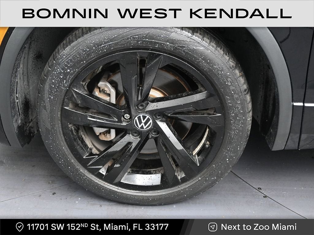 2023 Volkswagen Tiguan SE R-Line Black