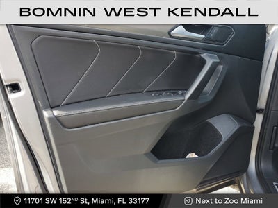 2022 Volkswagen Tiguan SE R-Line Black