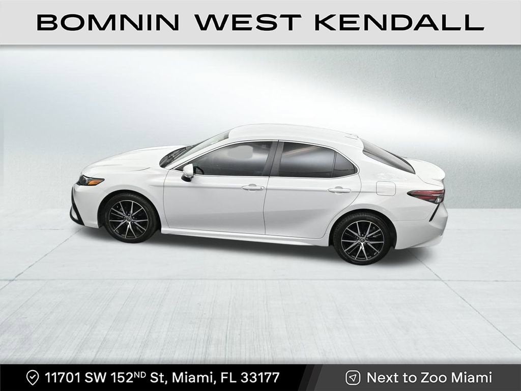 2023 Toyota Camry SE