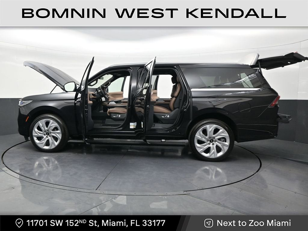 2025 Lincoln Navigator L Black Label