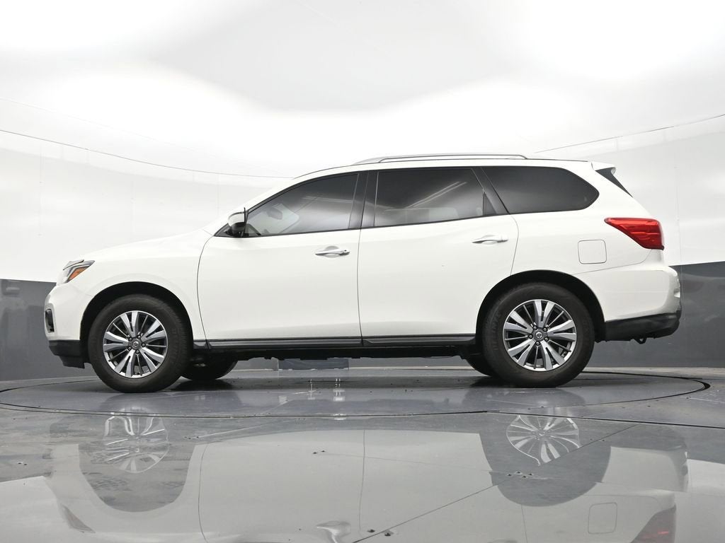 2020 Nissan Pathfinder SV