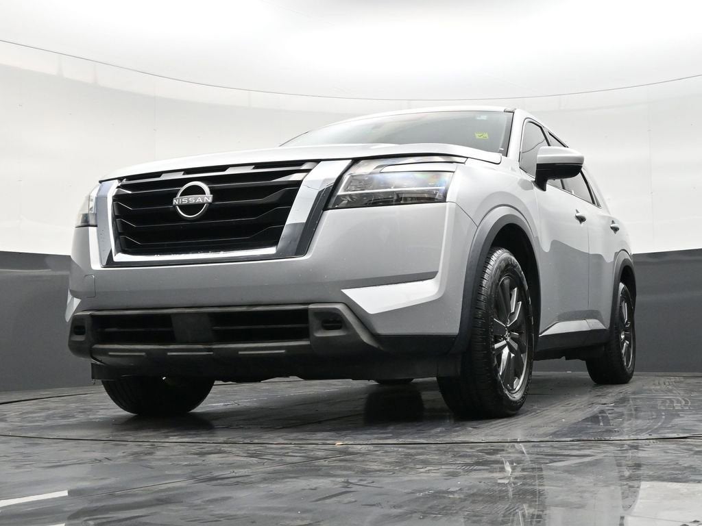 2022 Nissan Pathfinder S