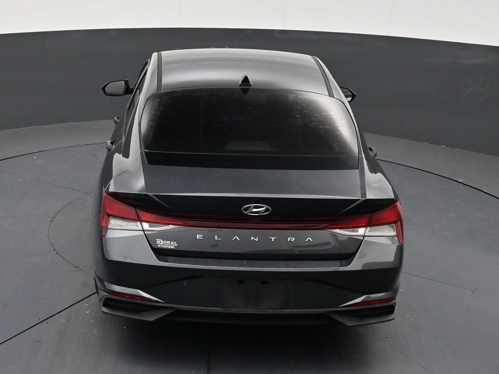 2021 Hyundai Elantra SE