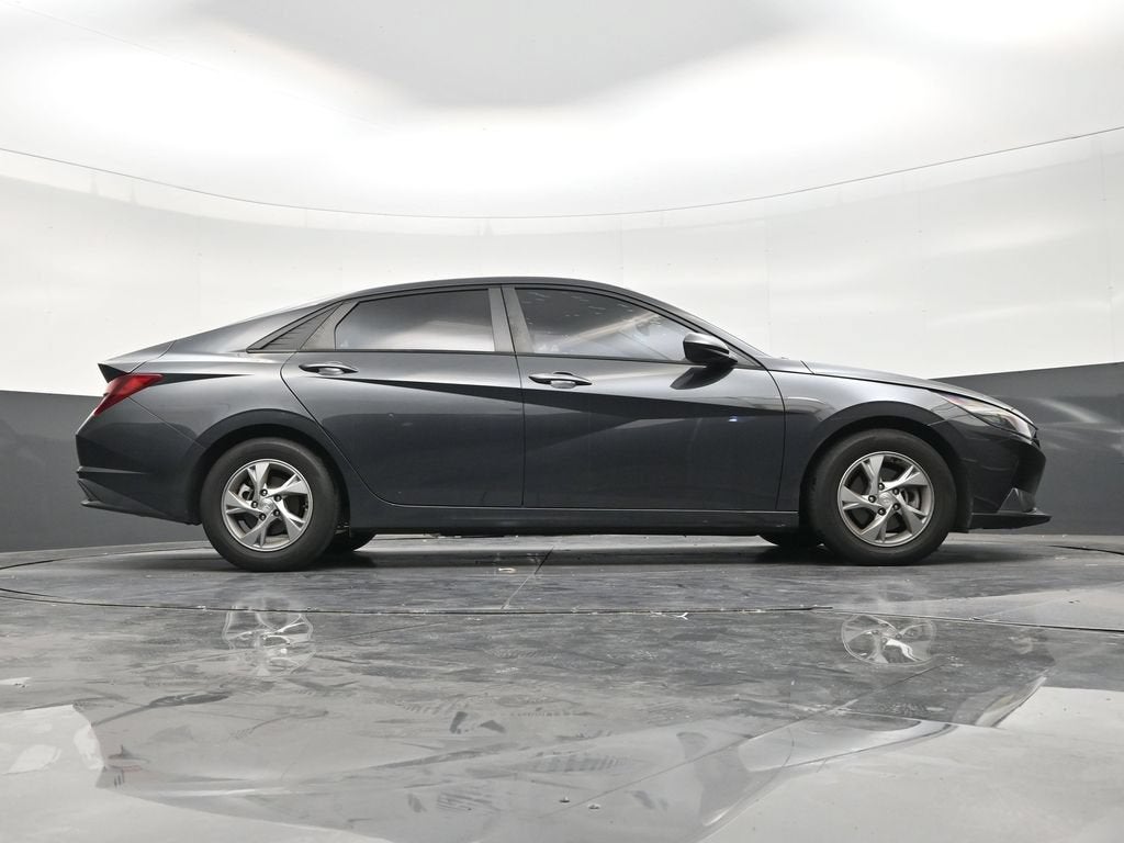 2021 Hyundai Elantra SE