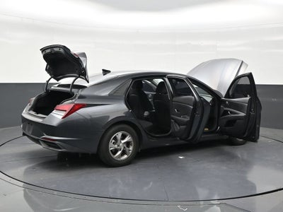2021 Hyundai Elantra SE