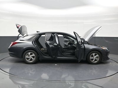 2021 Hyundai Elantra SE