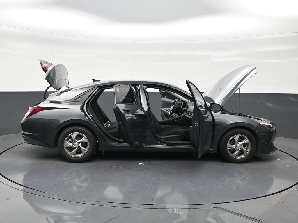 2021 Hyundai Elantra SE