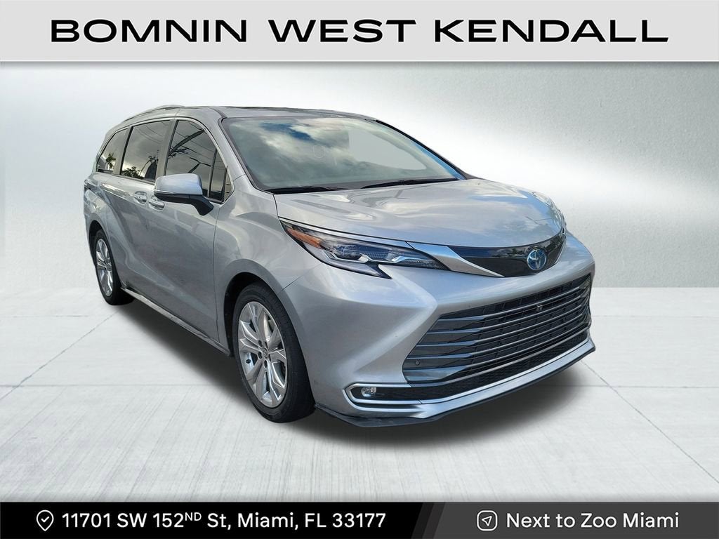 2023 Toyota Sienna Platinum