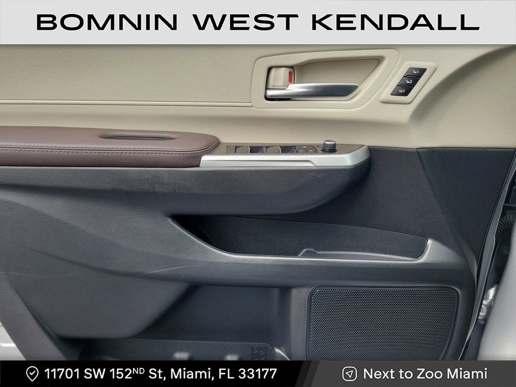 2023 Toyota Sienna Platinum