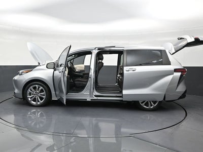 2023 Toyota Sienna Platinum