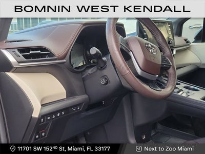 2023 Toyota Sienna Platinum