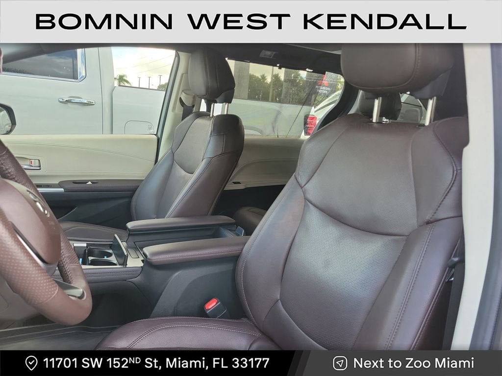 2023 Toyota Sienna Platinum