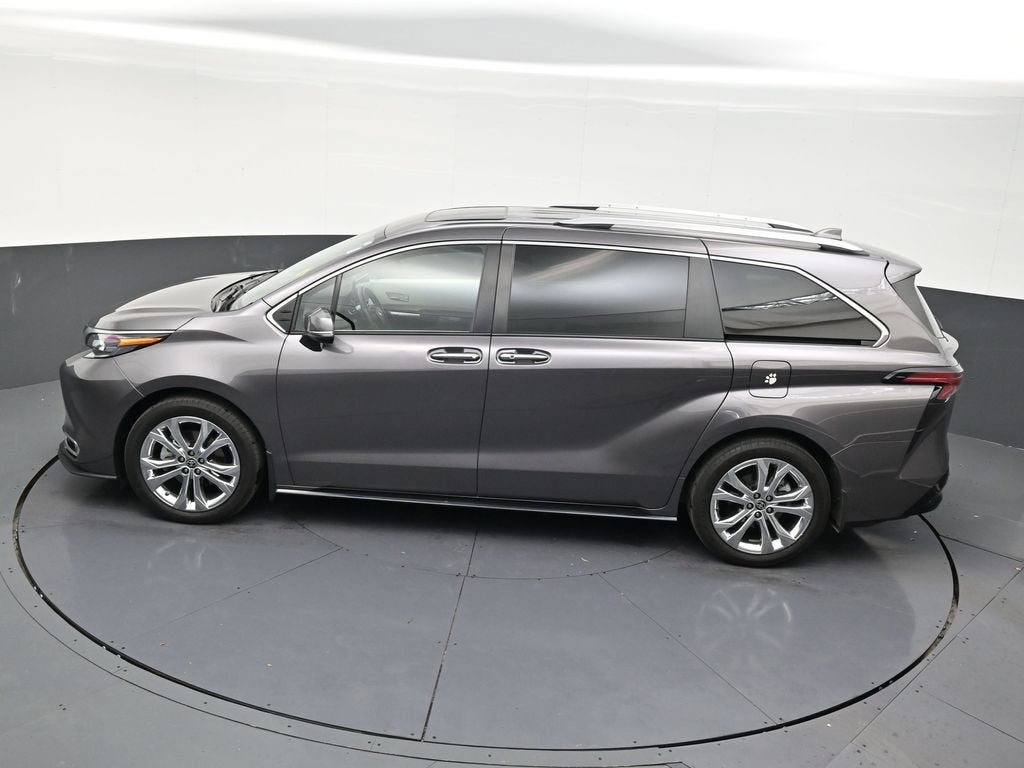 2024 Toyota Sienna Platinum