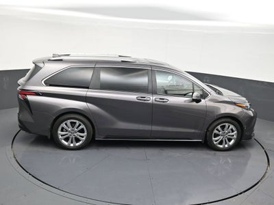 2024 Toyota Sienna Platinum
