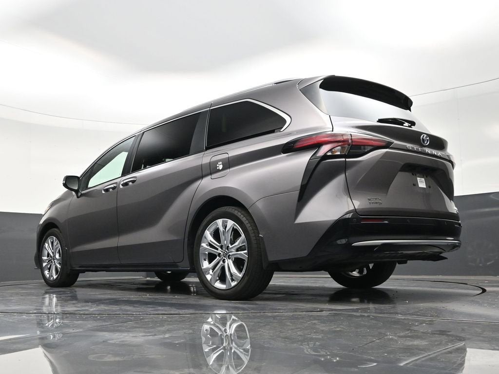 2024 Toyota Sienna Platinum