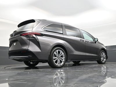 2024 Toyota Sienna Platinum