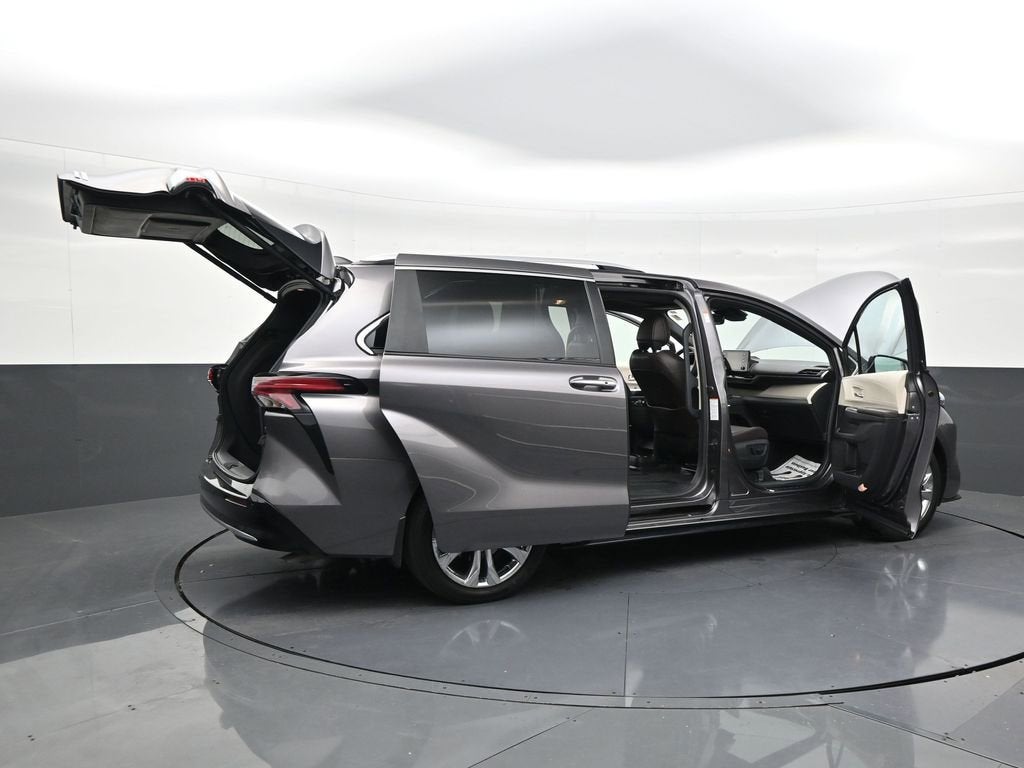 2024 Toyota Sienna Platinum