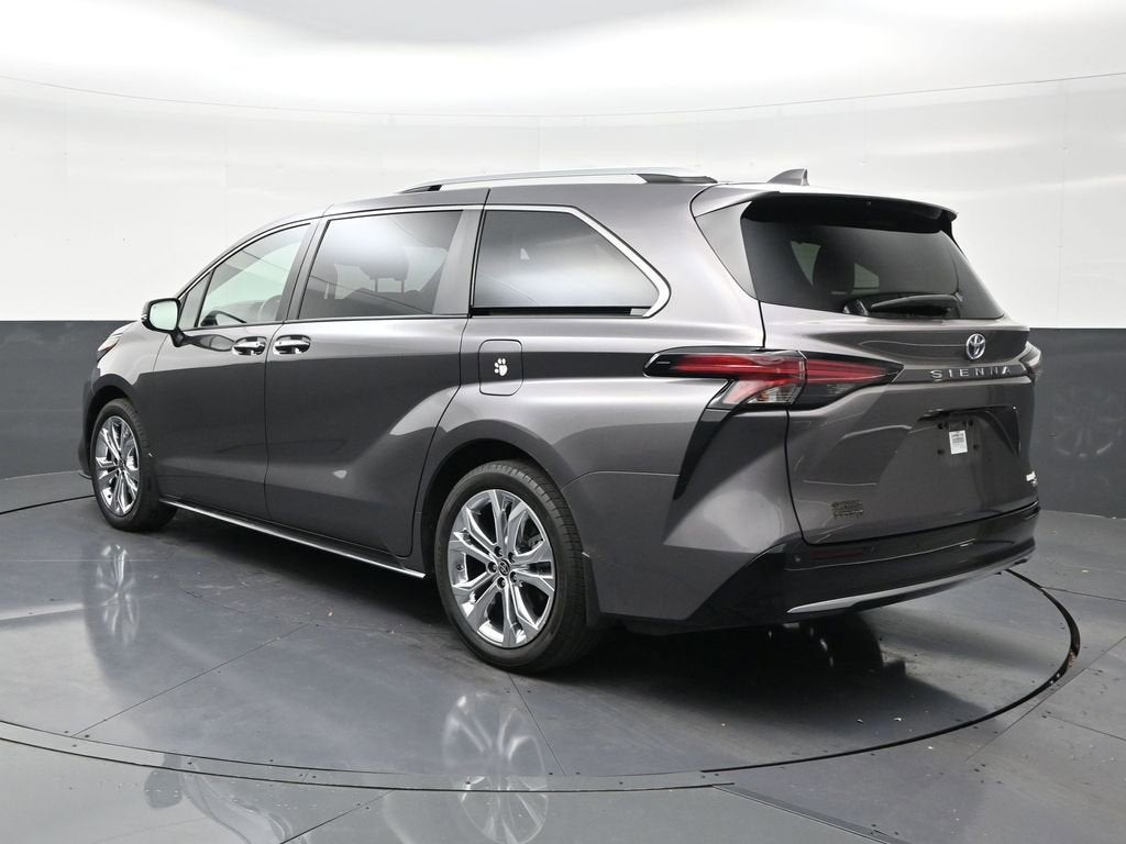 2024 Toyota Sienna Platinum