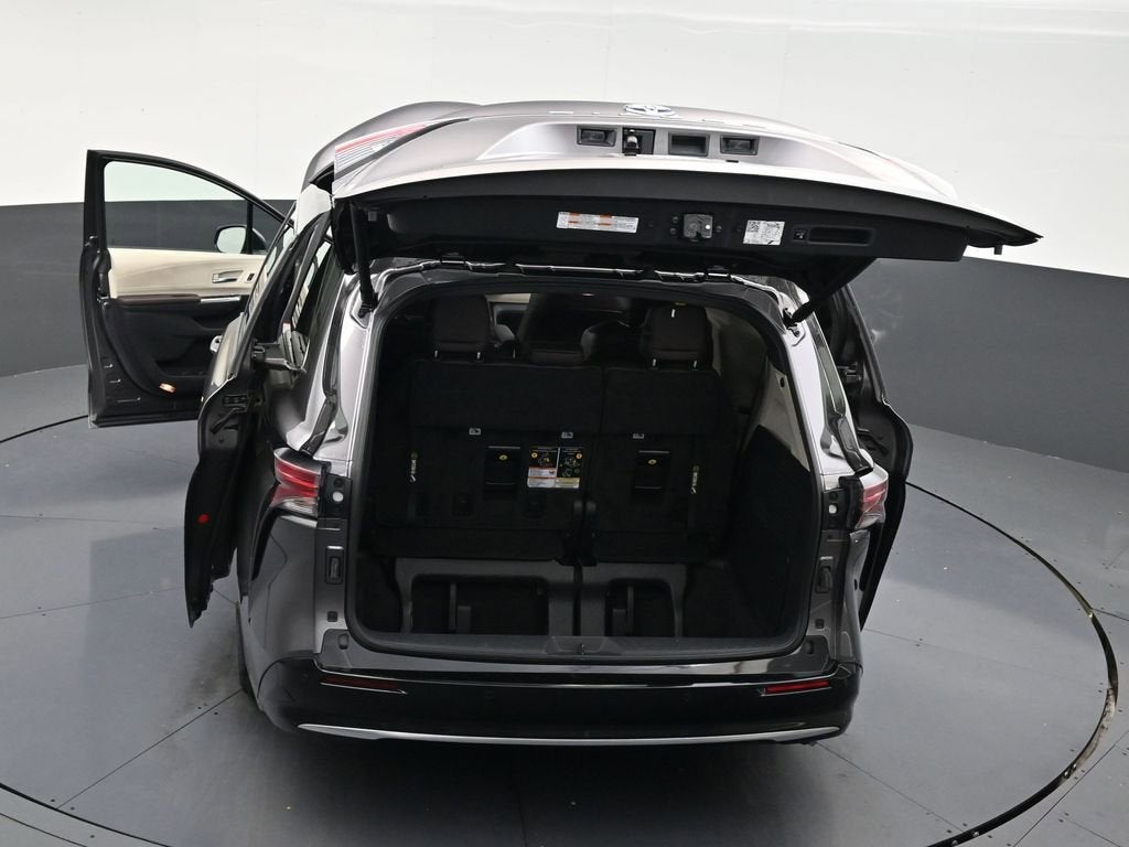 2024 Toyota Sienna Platinum