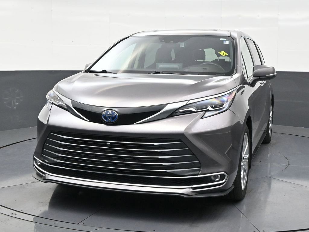 2024 Toyota Sienna Platinum