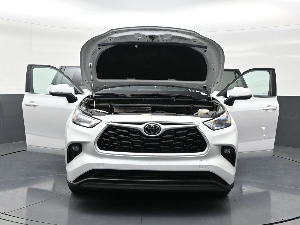 2025 Toyota Highlander LE