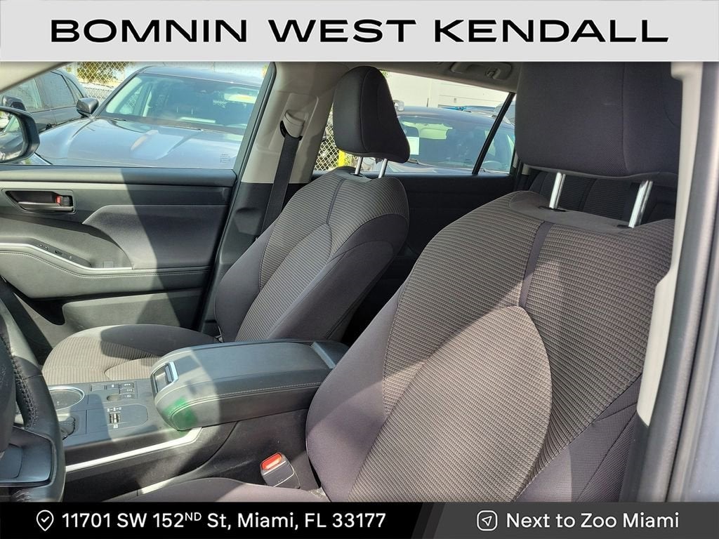 2024 Toyota Highlander LE