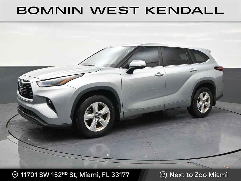 2024 Toyota Highlander LE