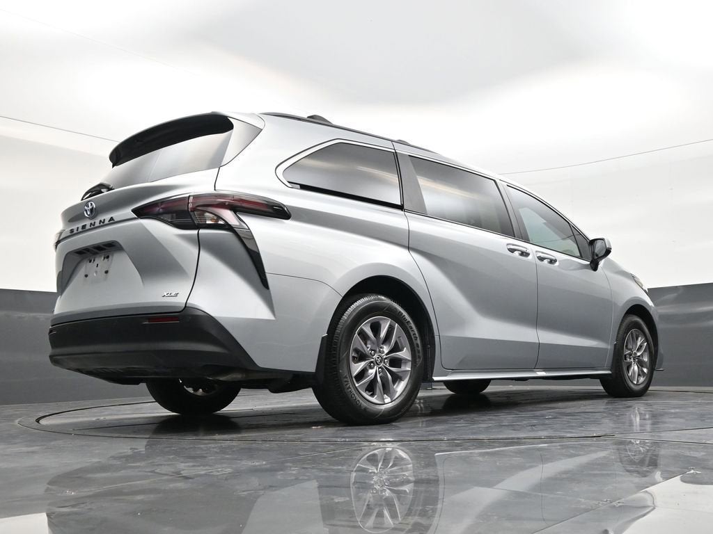 2025 Toyota Sienna XLE