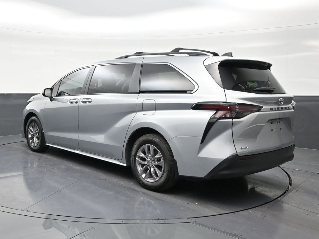 2025 Toyota Sienna XLE