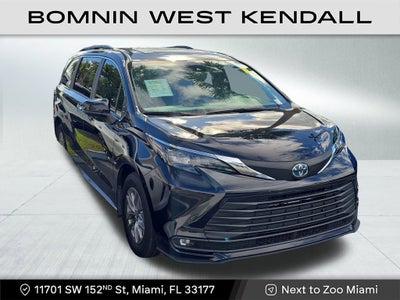 2025 Toyota Sienna XLE