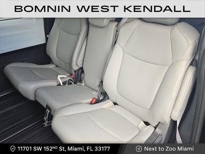 2025 Toyota Sienna XLE